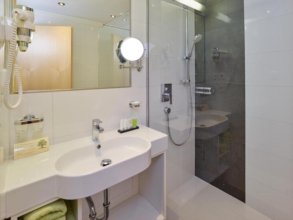 Koupelna v ubytování Hotel Gasthof Schöpf