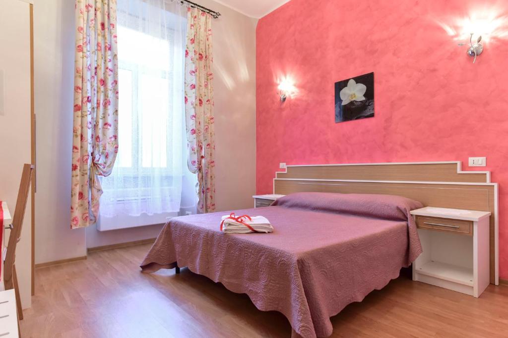 Trani B&T Rooms - Standaard Tweepersoonskamer Met Gedeelde Badkamer