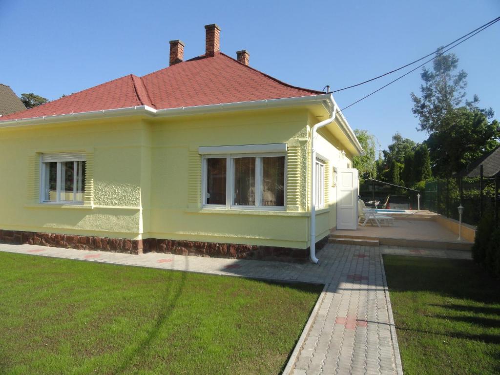 Budova, v ktorej sa dovolenkový dom nachádza