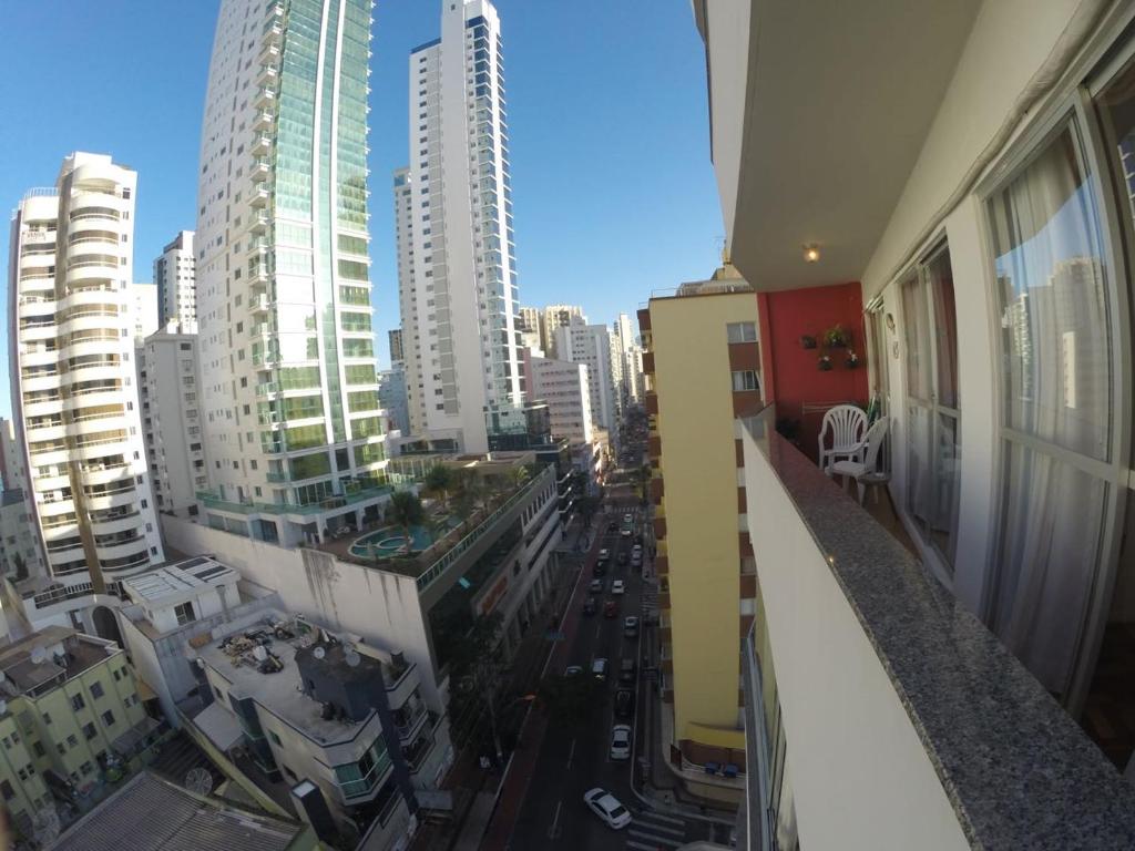  Apto Av. Brasil - Centro