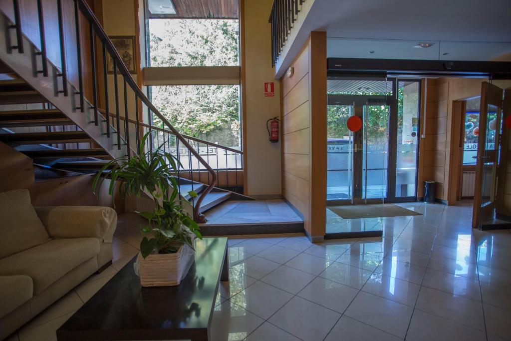 Fotografie z fotogalerie ubytování Hotel Segle XX v destinaci Tremp