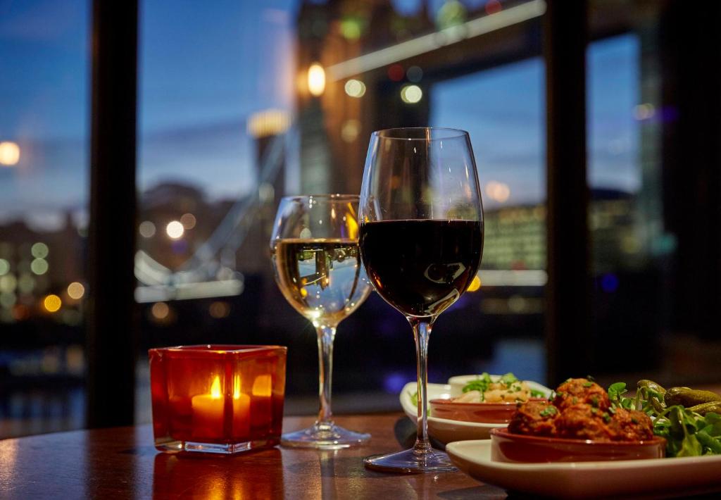 The Tower Hotel, by Thistle - Resim 41