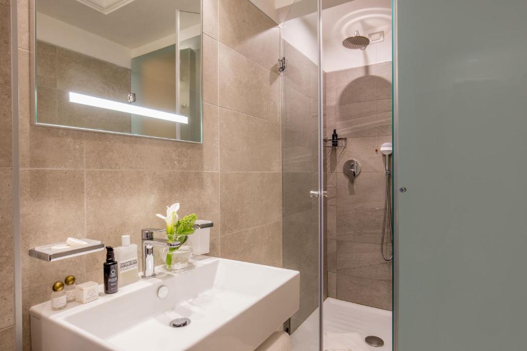 Ludovisi Palace Hotel - Resim 12