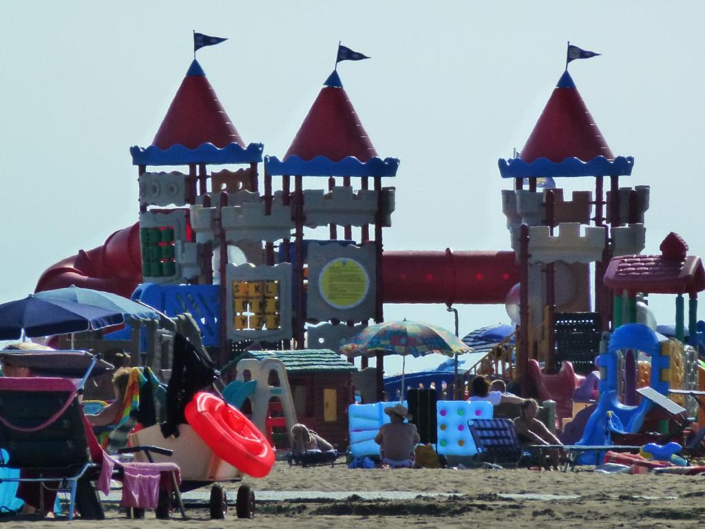Herní místnost nebo prostor pro děti v ubytování WMC BUSCHMANN camping-in-venedig Wohnwagenvermietung at UNION LIDO Cavallino