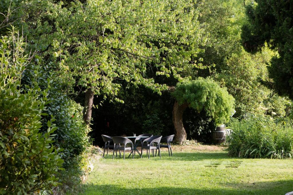 Zahrada ubytování L'Auberge du Cèdre