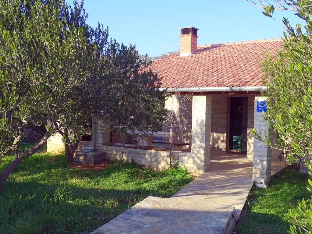 Eco house in Nature park Vrana