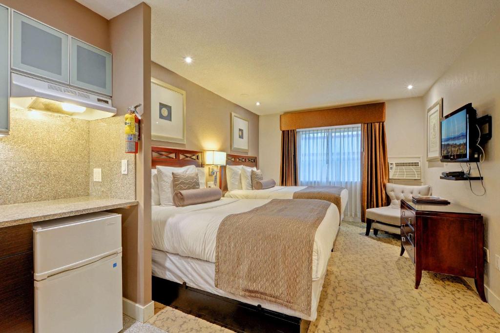 Red Lion Inn and Suites Victoria