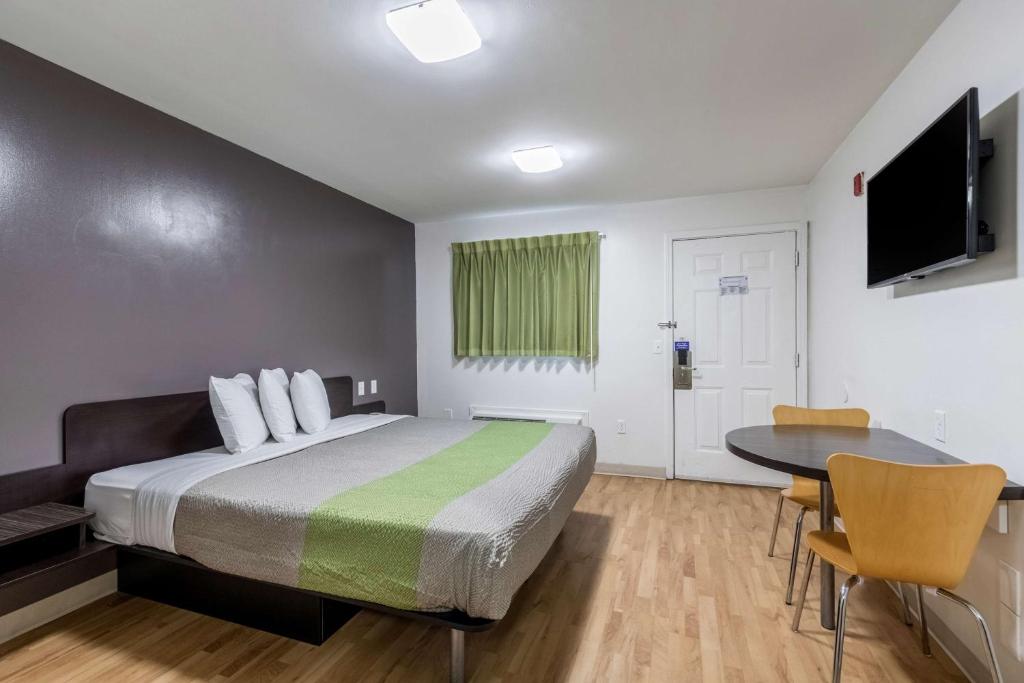 Studio 6-Savannah, GA - King Room - Toegang Van Handicaps - Niet -roken