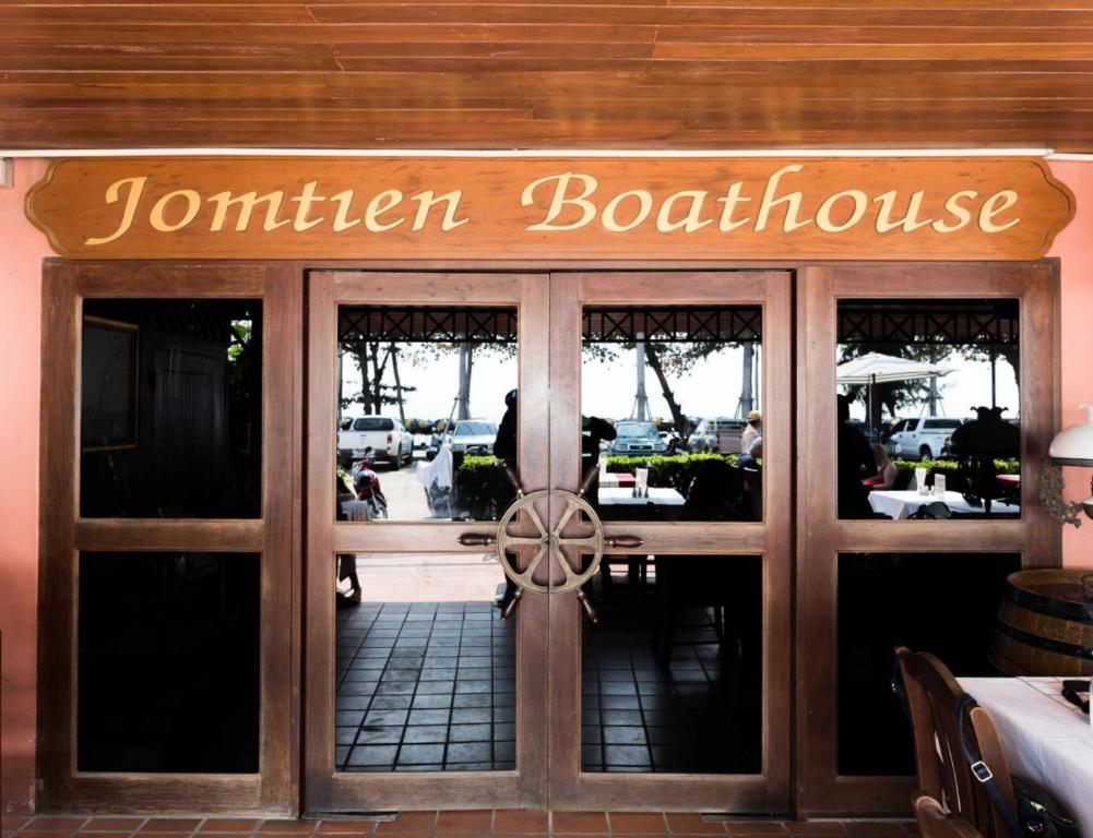 Jomtien Boathouse - Resim 16