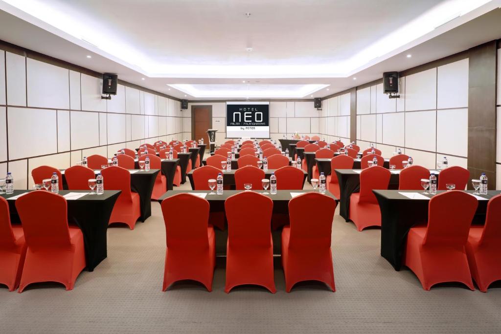 Konferenční prostory v ubytování Hotel Neo Palma Palangkaraya by ASTON