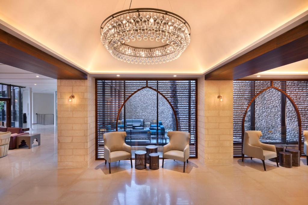 Posezení v ubytování The Setai Tel Aviv, a Member of the leading hotels of the world