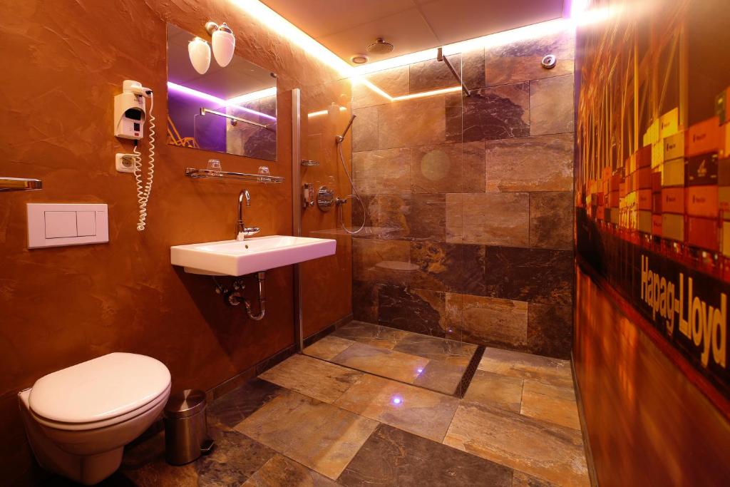 Koupelna v ubytování Hotel de Plataan Delft Centrum