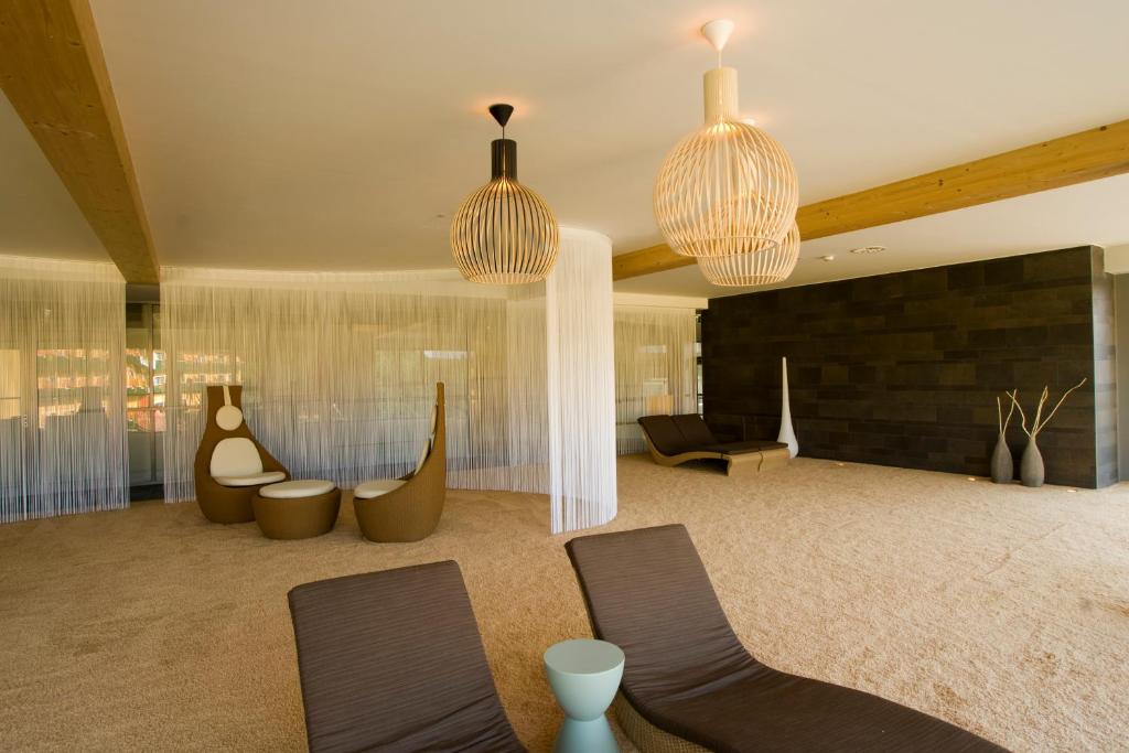 Ein Sitzbereich in der Unterkunft Allegria Resort Stegersbach - Allegria Hotel