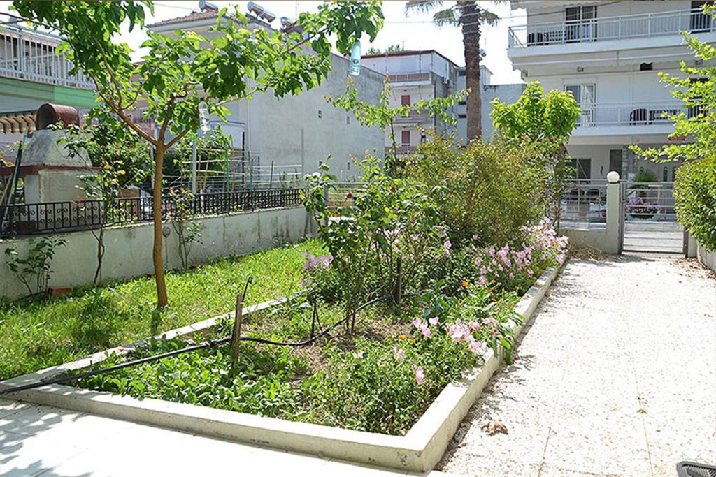 Vonkajšia záhrada v ubytovaní Luxury Equiped Apartment - Olympic Beach