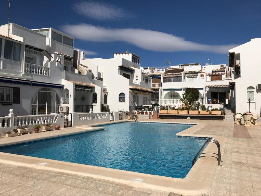 Apartment Careys Holiday Lets, Rojales, Spain - Booking.com