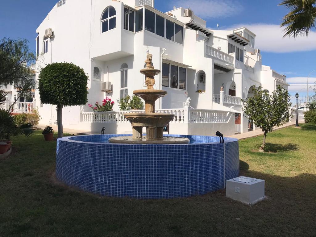 Apartment Careys Holiday Lets, Rojales, Spain - Booking.com