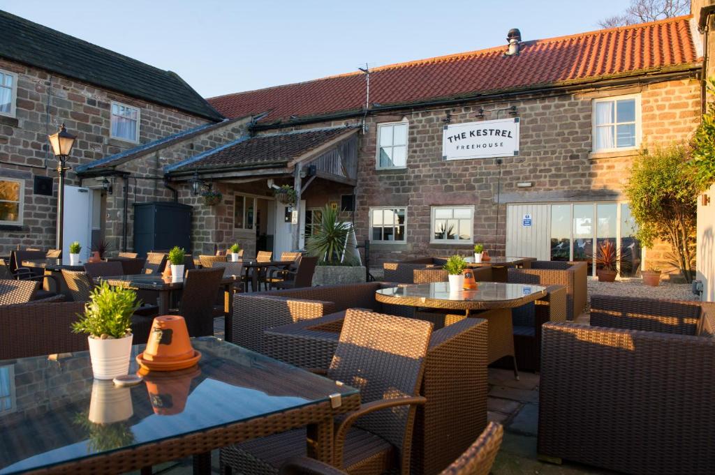 The Kestrel by Innkeeper's Collection - Resim 10