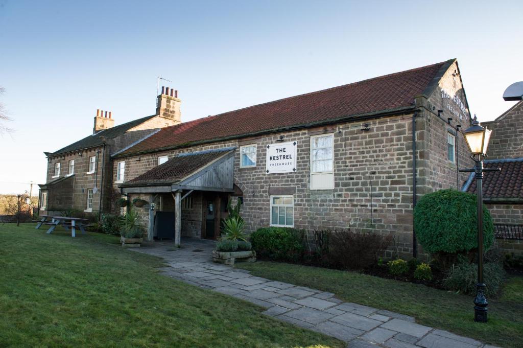 The Kestrel by Innkeeper's Collection - Resim 23