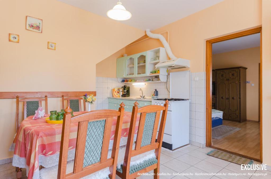Barbara Apartmanház - Apartamento De Una Habitación Con Terraza