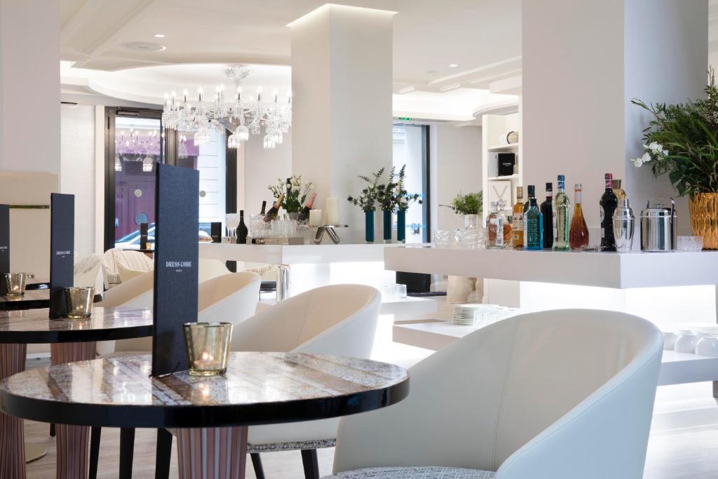 Hôtel Dress Code - Resim 37