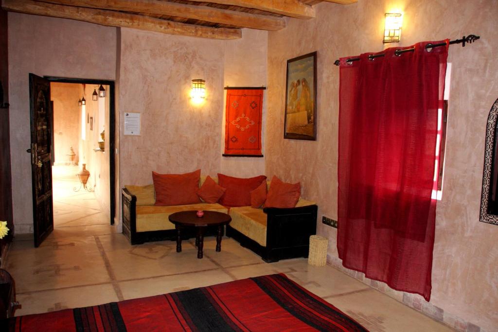 Istumisnurk majutusasutuses La Kasbah d'Ouzoud