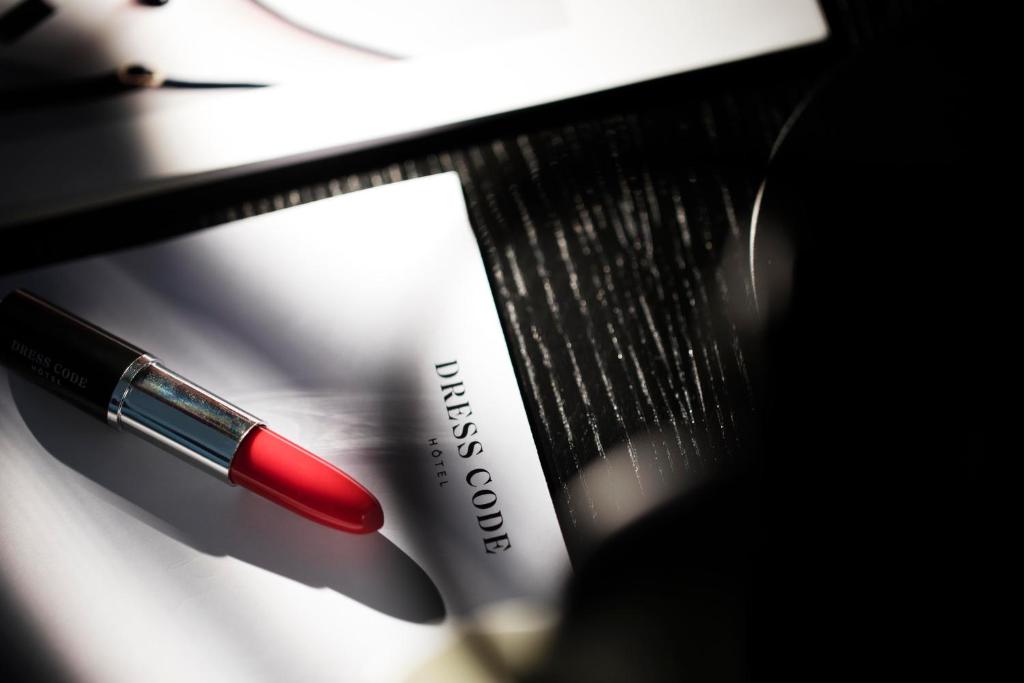 Hôtel Dress Code - Resim 35