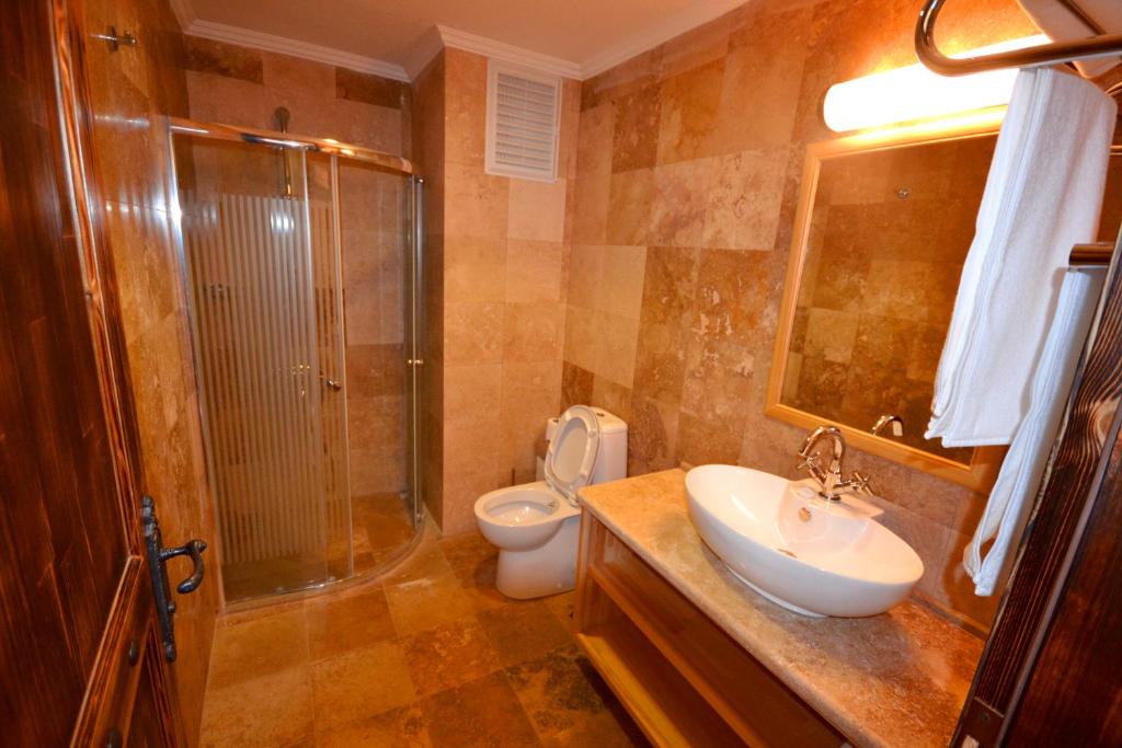 Ένα μπάνιο στο Doada Hotel