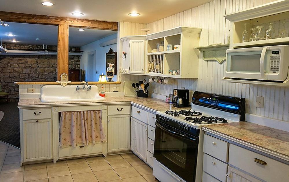 Alexander Mansion Bed & Breakfast - Superior Triple Room