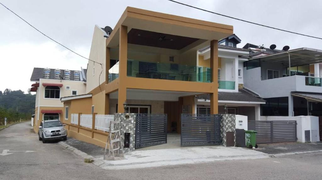 Bangunan di mana terletaknya rumah percutian