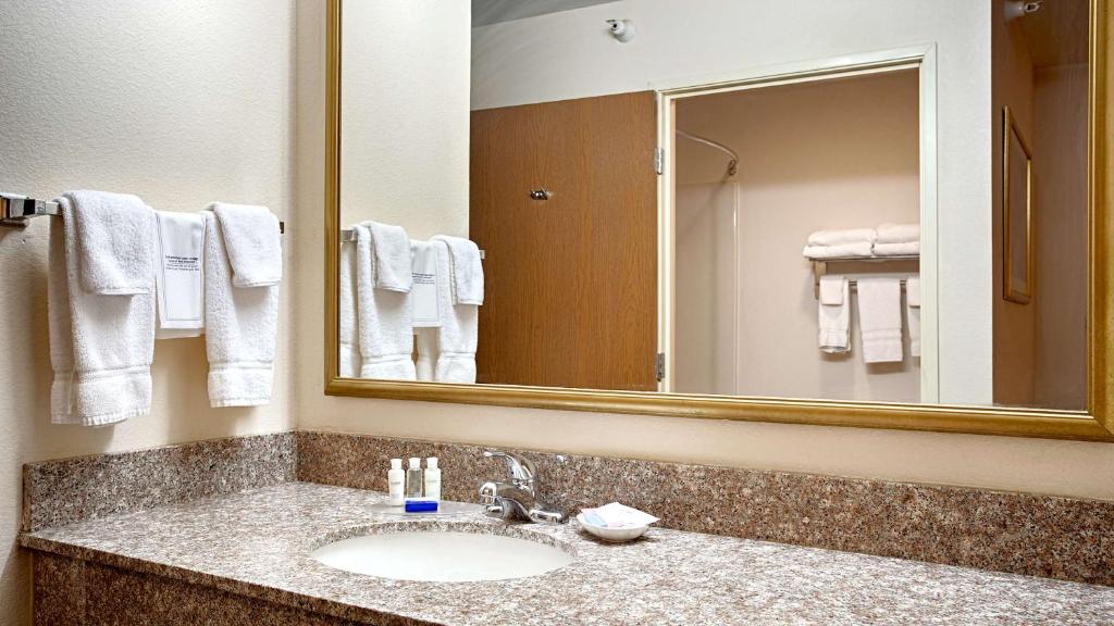 Best Western J. C. Inn - 大号床间 - 带两张大号床 - 禁烟
