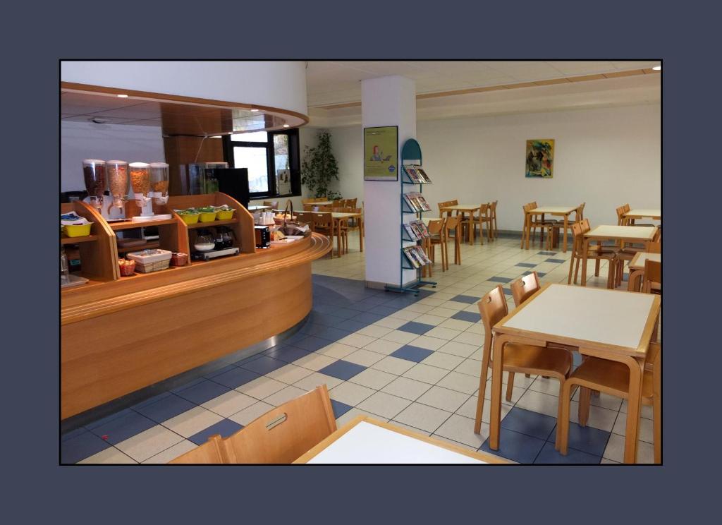 Restaurace v ubytování Kyriad Direct Montauban Centre