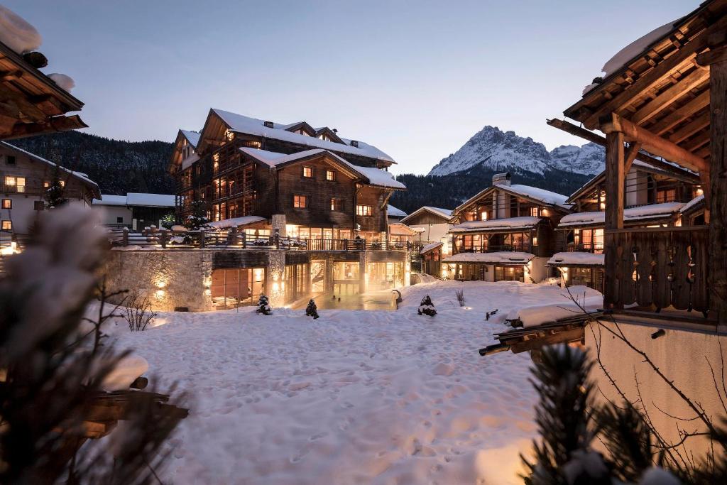 Post Alpina - Family Mountain Chalets, San Candido – Prezzi aggiornati per  il 2024