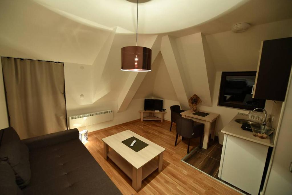 Dvori Apartments - Apartamento De Um Quarto
