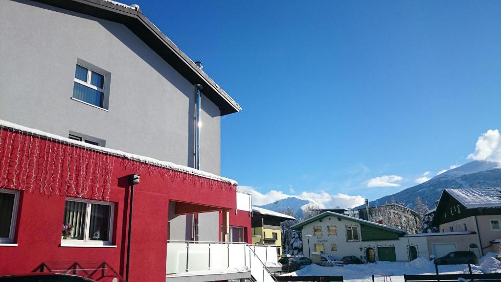 Výhľad na hory alebo výhľad na hory priamo z apartmánového hotela