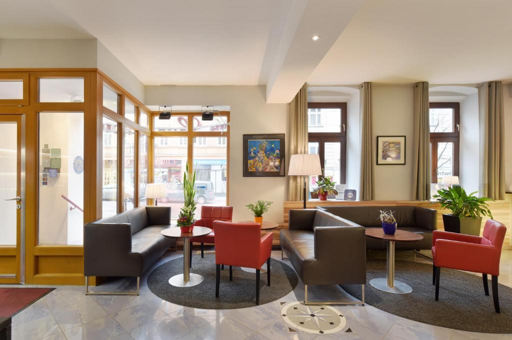 A seating area at Hotel Lucia