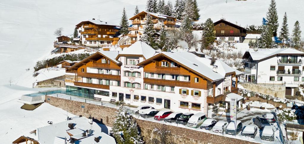 Hotel Interski v zimě