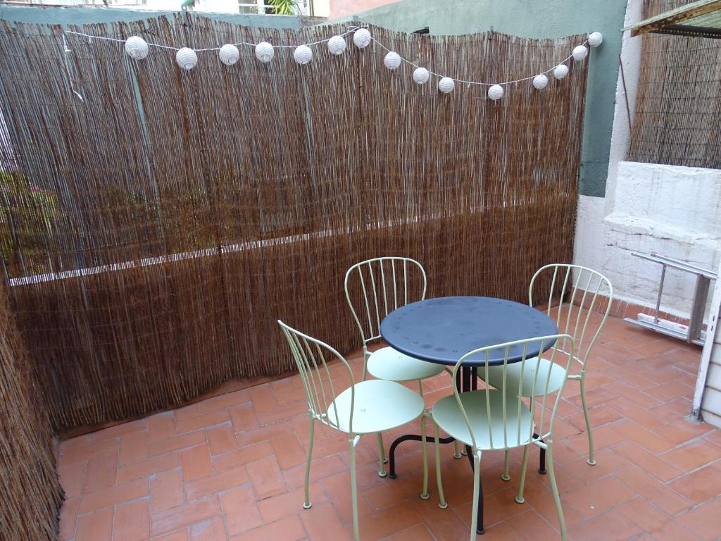 Patio nebo venkovní prostory v ubytování Sweet BCN Studio with Terrace