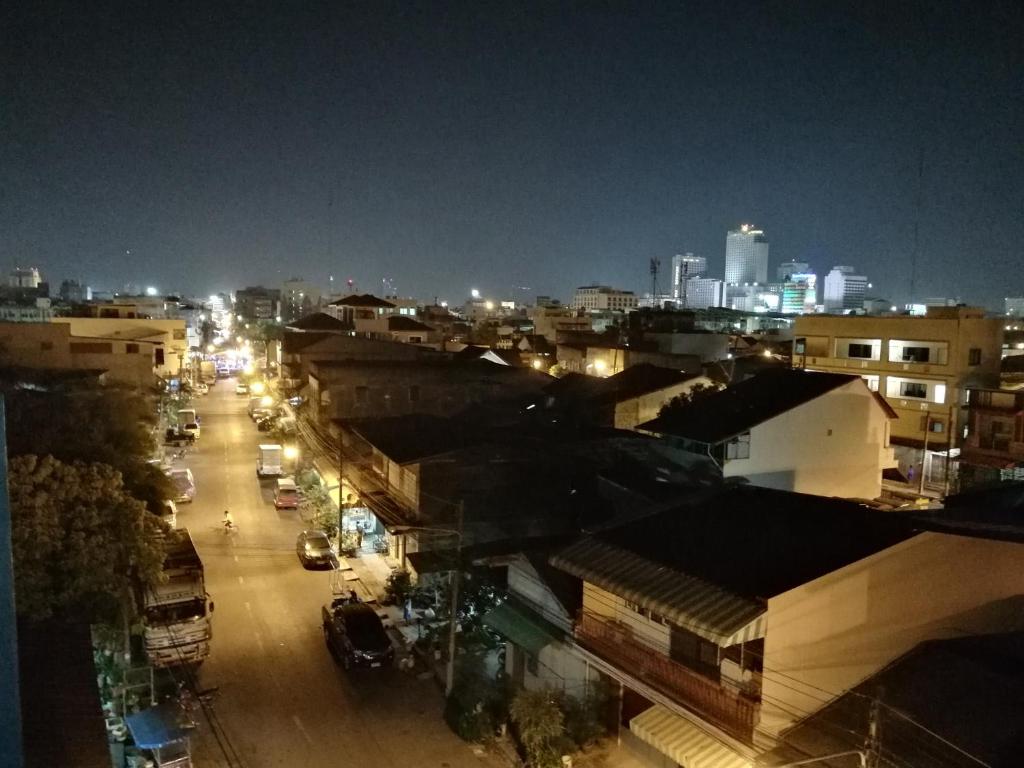 Nespecifikovaný výhled na destinaci Hat Yai nebo výhled na město při pohledu z penzionu