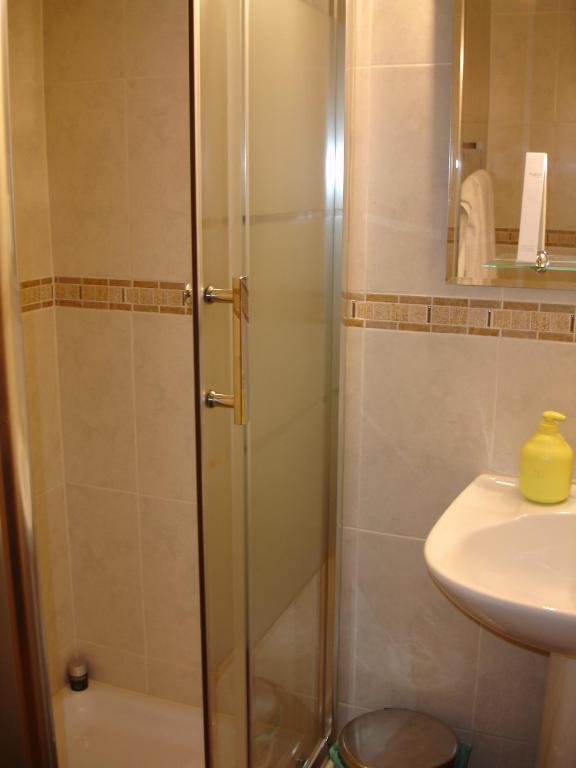 Hostal Puerta Bonita Vista Alegre, edificio sin ascensor - 7