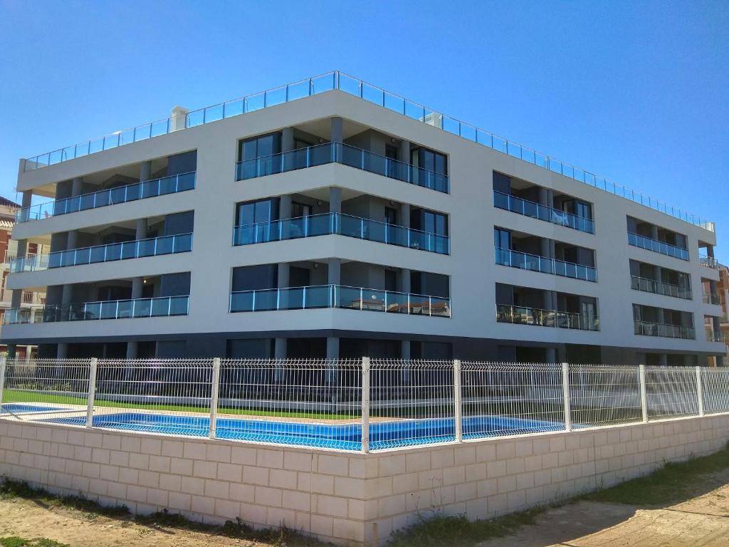 Luxury and Modern Beach Apartment with Sea Views