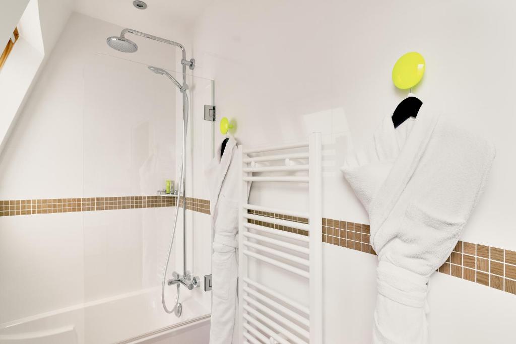 Koupelna v ubytování Hôtel Augustin - Astotel