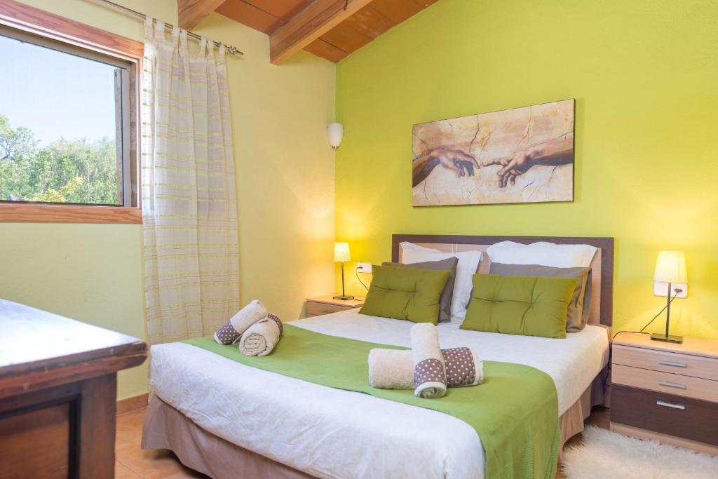 Postel nebo postele na pokoji v ubytování 113 Finca Can Roig ETV955 by Mallorca Charme