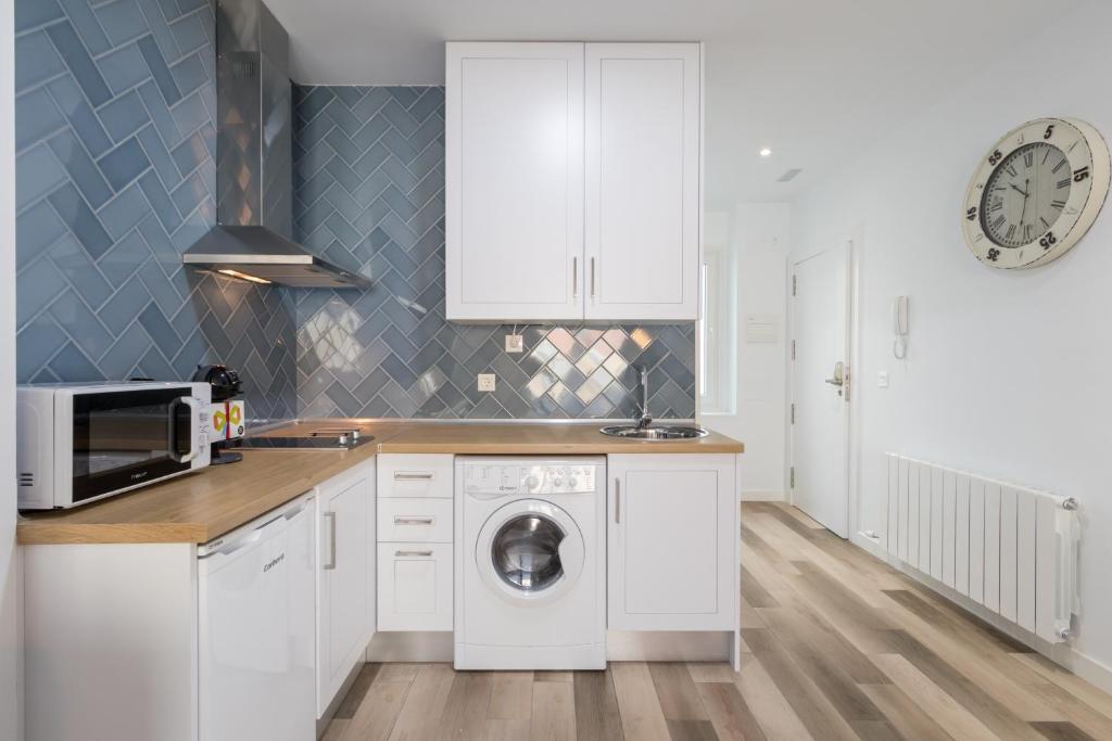 Kuchyň nebo kuchyňský kout v ubytování Apartamentos Centro en Recogidas, Granada