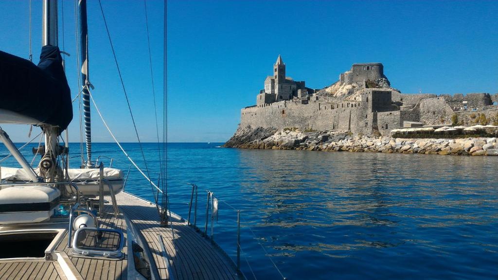 Sailing Escape In 5 Terre