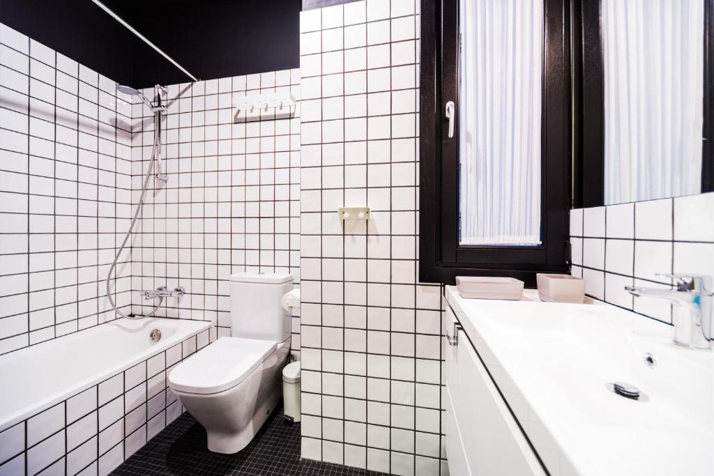 Bella Easo - Iberorent Apartments, San Sebastián – Updated ...