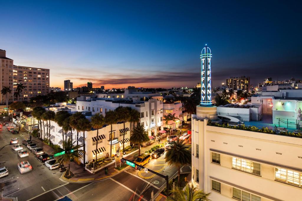 Nespecifikovaný výhled na destinaci Miami Beach nebo výhled na město při pohledu z hotelu