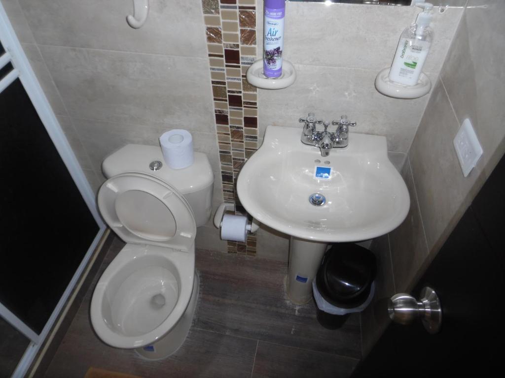 Koupelna v ubytování Hotel Olas