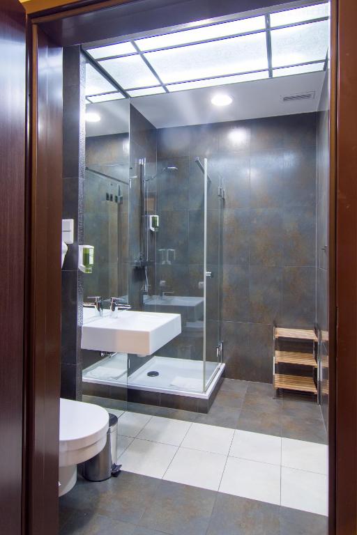 Kúpeľňa v ubytovaní Hotel Barczyzna Medical Spa