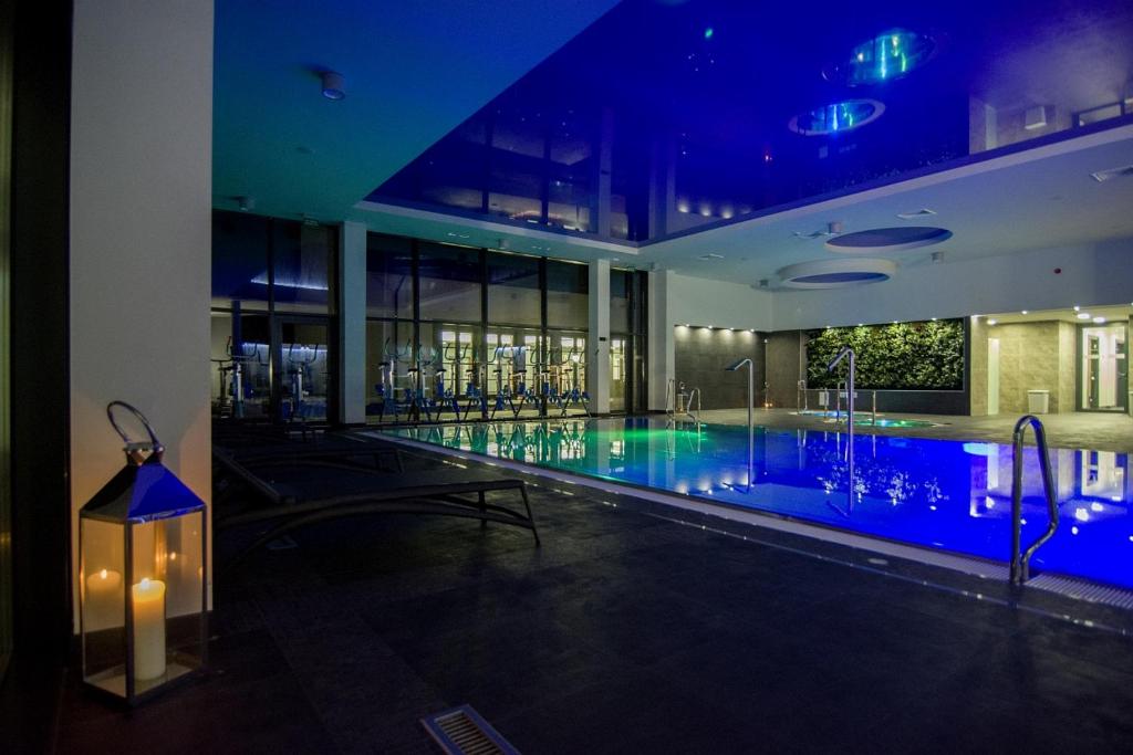 Bazén v ubytovaní Hotel Barczyzna Medical Spa alebo v jeho blízkosti
