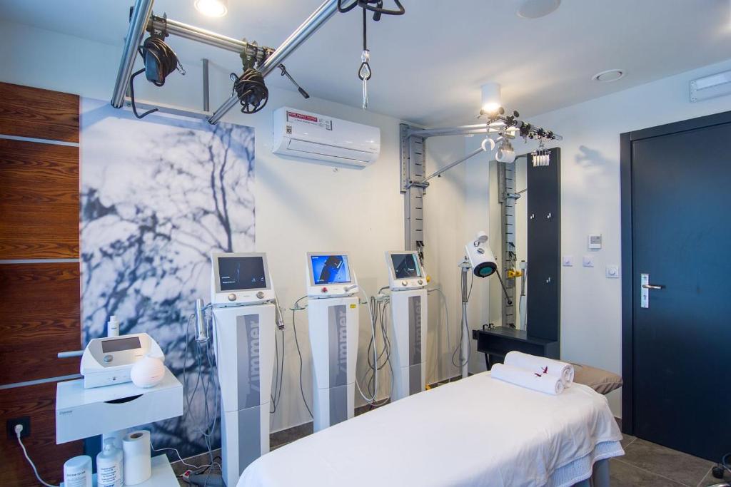 Posteľ alebo postele v izbe v ubytovaní Hotel Barczyzna Medical Spa